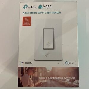 TP-Link Kasa Smart Wi-Fi Wall Mount Light Switch HS200 in white; OS